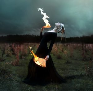 digital-art-photography-occult-witch-dark-fire-flames-fan-dance-ritual-mood-girls-black-dress